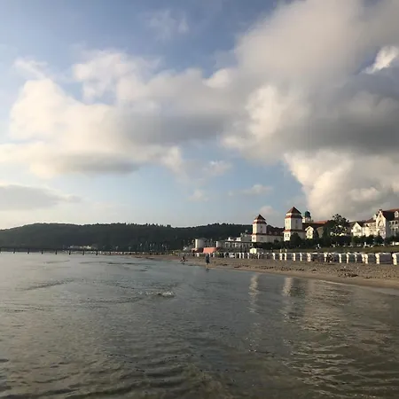 Tatil Evi Fiete Xxl Auf Ruegen - Doppelferienhaus Fuer 16 Personen *