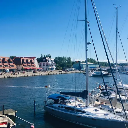 Fiete Xxl Auf Ruegen - Doppelferienhaus Fuer 16 Personen *