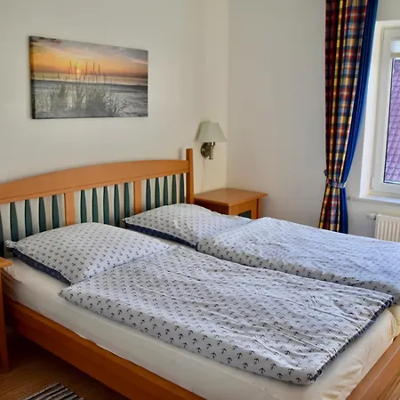 Σπίτι διακοπών Fiete Xxl Auf Ruegen - Doppelferienhaus Fuer 16 Personen