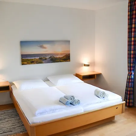 Fiete Xxl Auf Ruegen - Doppelferienhaus Fuer 16 Personen Holiday home *