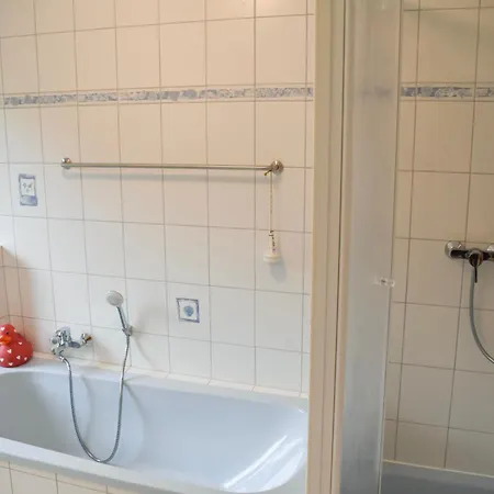 Fiete Xxl Auf Ruegen - Doppelferienhaus Fuer 16 Personen Holiday home Sagard