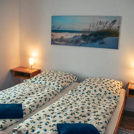 Fiete Xxl Auf Ruegen - Doppelferienhaus Fuer 16 Personen Sagard