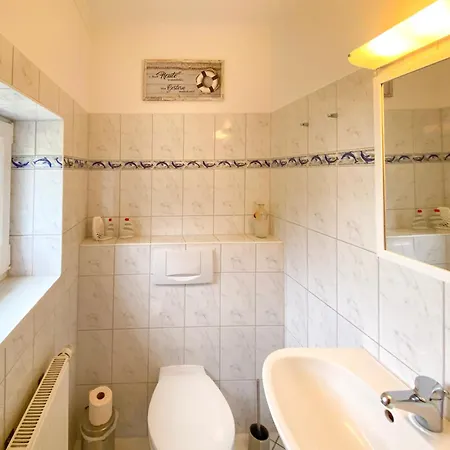 Tatil Evi Fiete Xxl Auf Ruegen - Doppelferienhaus Fuer 16 Personen